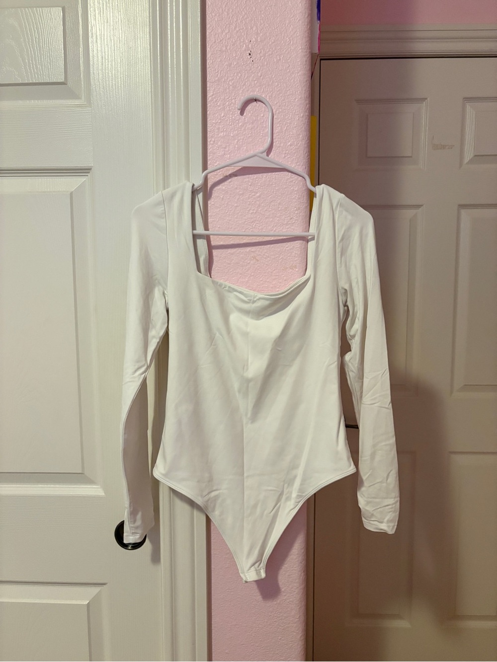 Aritzia White Contour Babaton Bodysuit